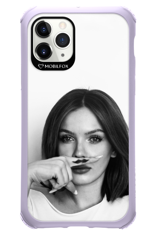 Soft Focus - Apple iPhone 11 Pro