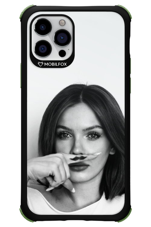 Soft Focus - Apple iPhone 12 Pro