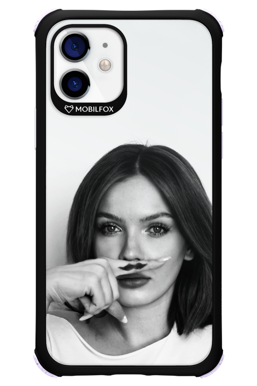 Soft Focus - Apple iPhone 12