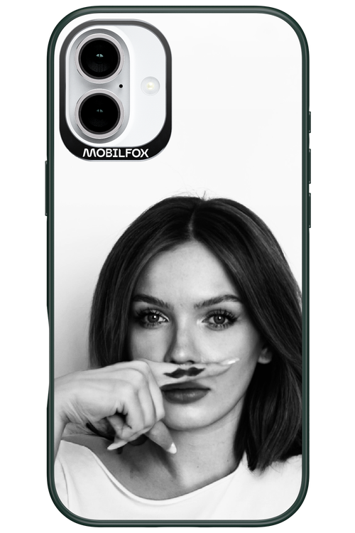 Soft Focus - Apple iPhone 16 Plus