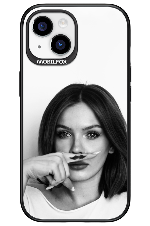 Soft Focus - Apple iPhone 15