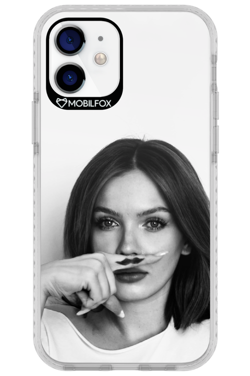 Soft Focus - Apple iPhone 12