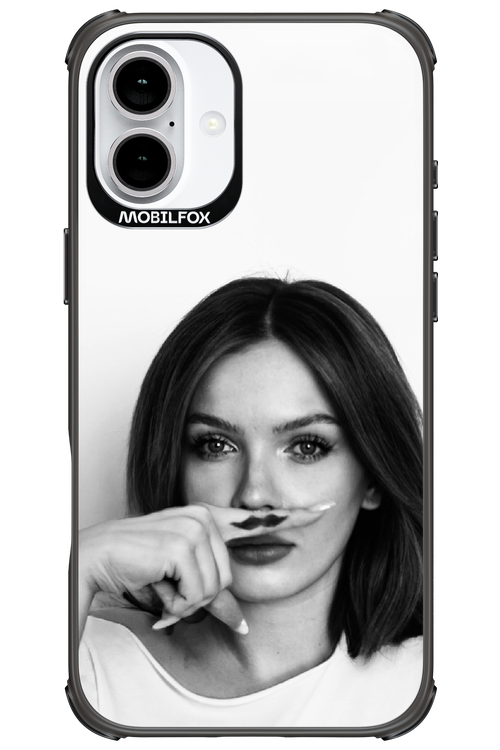 Soft Focus - Apple iPhone 16 Plus