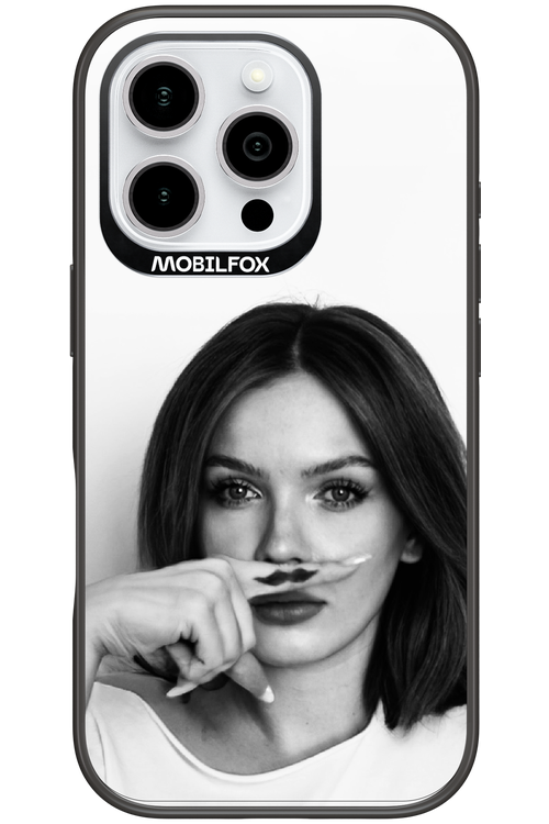 Soft Focus - Apple iPhone 16 Pro