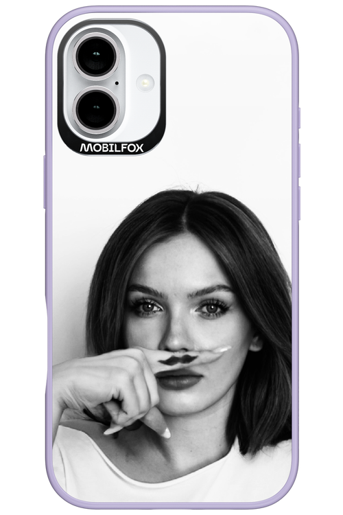 Soft Focus - Apple iPhone 16 Plus