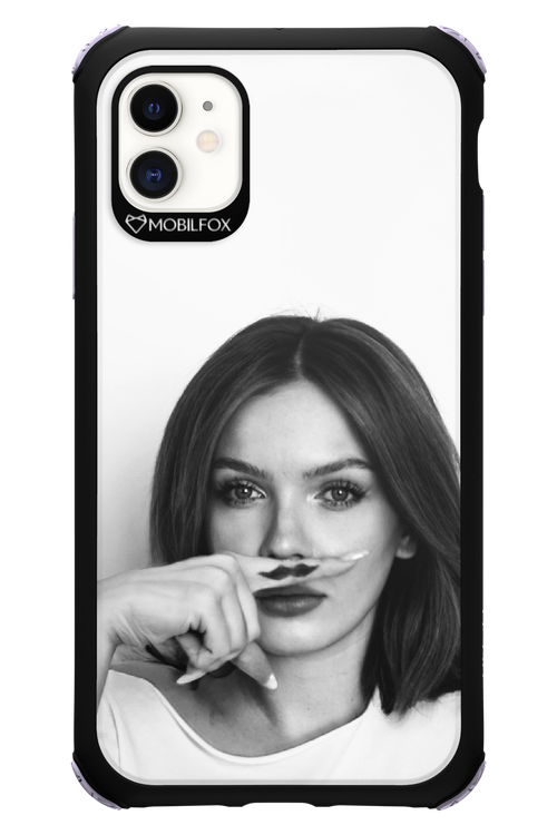 Soft Focus - Apple iPhone 11