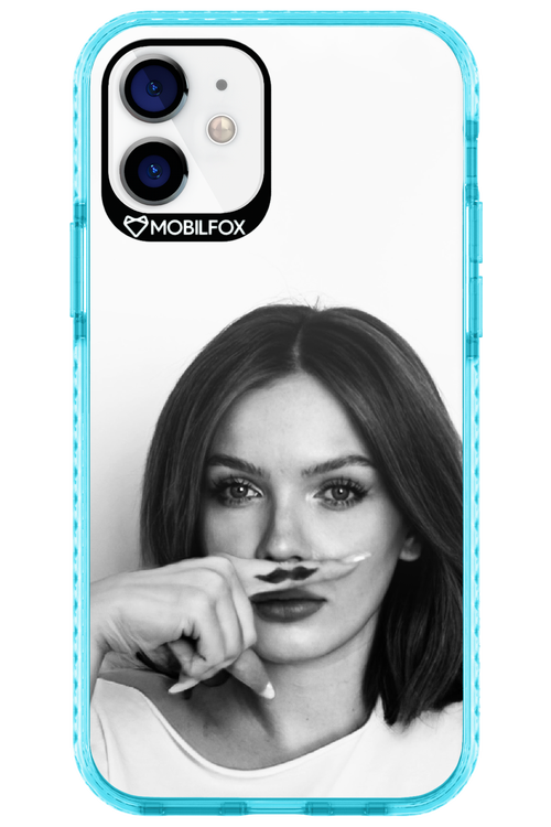 Soft Focus - Apple iPhone 12