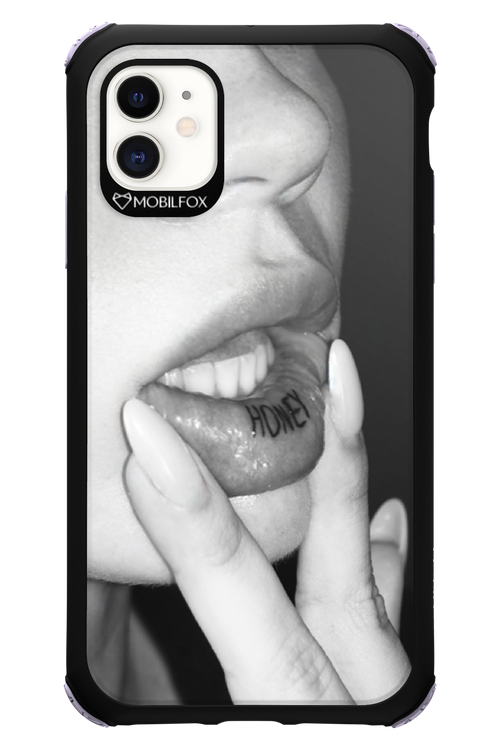 Lip Secret - Apple iPhone 11