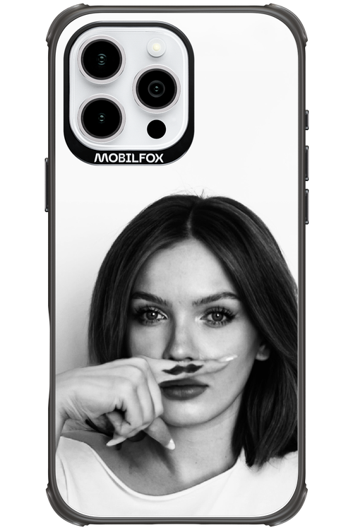 Soft Focus - Apple iPhone 16 Pro Max