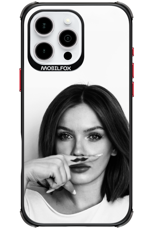 Soft Focus - Apple iPhone 16 Pro Max