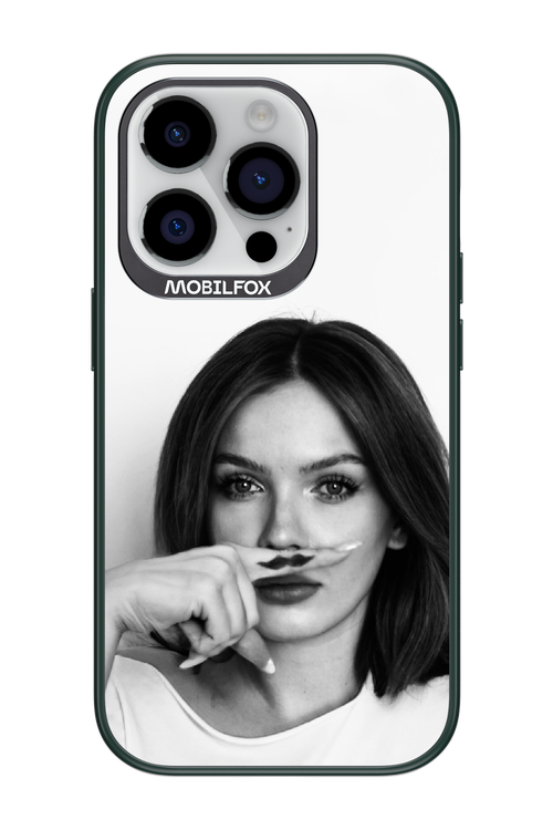 Soft Focus - Apple iPhone 14 Pro