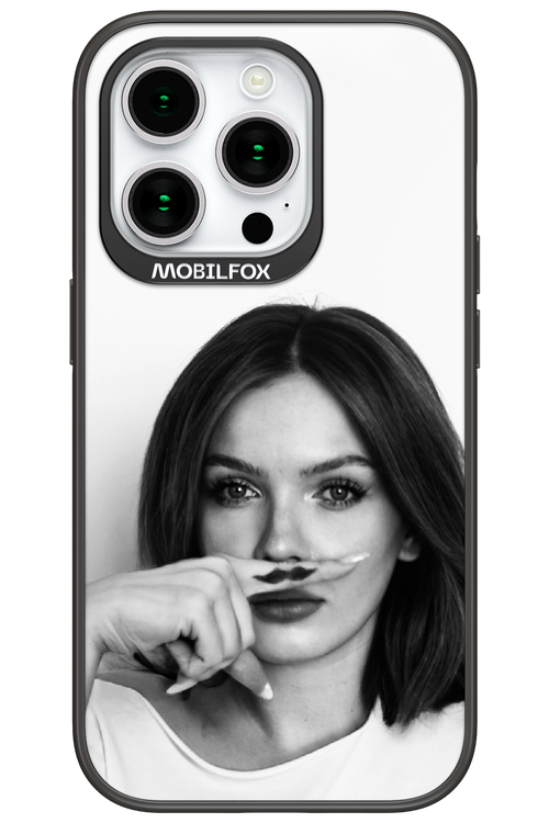 Soft Focus - Apple iPhone 15 Pro