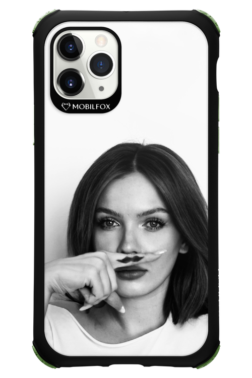 Soft Focus - Apple iPhone 11 Pro