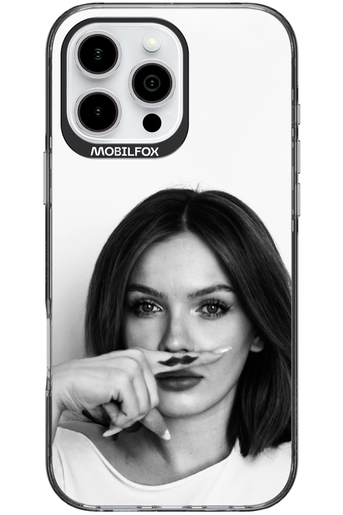 Soft Focus - Apple iPhone 16 Pro Max