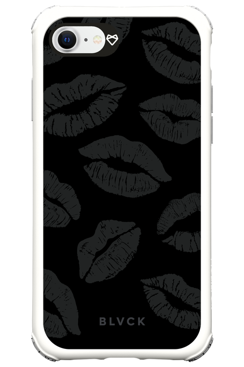 Dark Lips - Apple iPhone 8