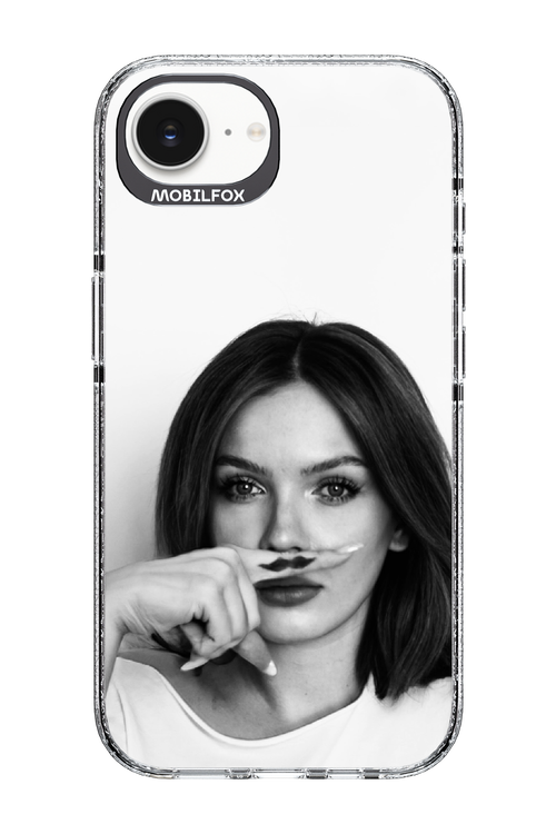 Soft Focus - Apple iPhone 16e