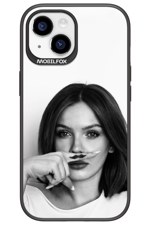 Soft Focus - Apple iPhone 15