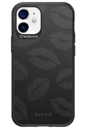 Dark Lips - Apple iPhone 12 Mini