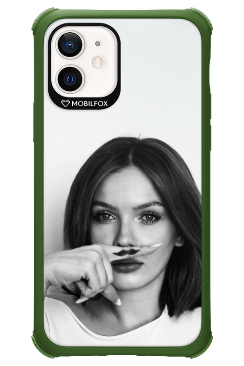 Soft Focus - Apple iPhone 12