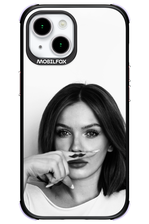 Soft Focus - Apple iPhone 15