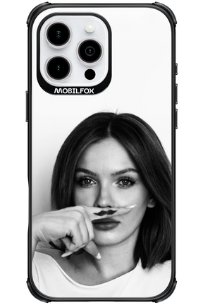 Soft Focus - Apple iPhone 16 Pro Max