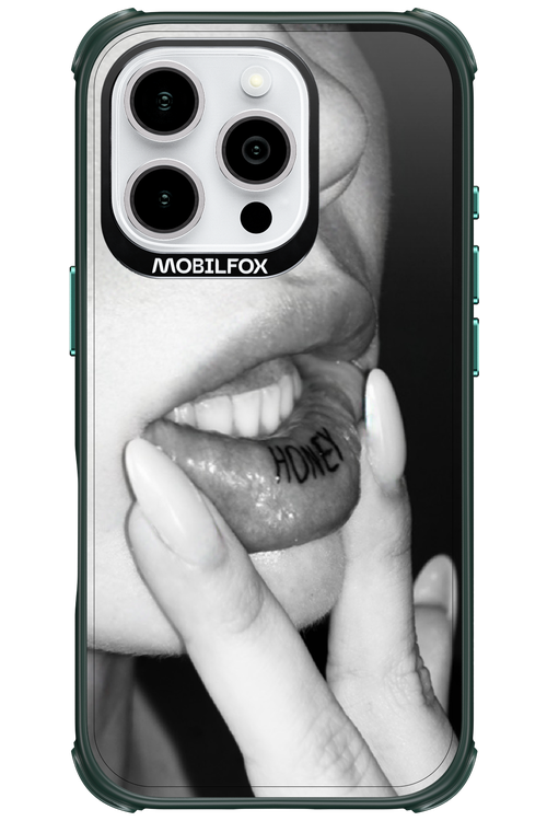 Lip Secret - Apple iPhone 16 Pro