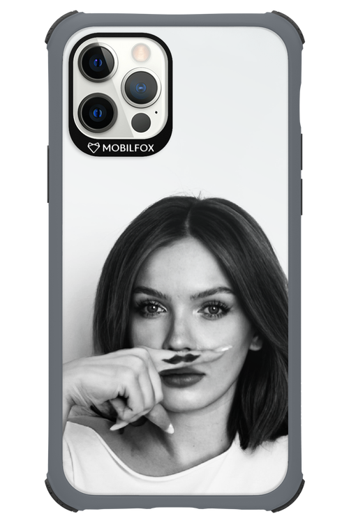 Soft Focus - Apple iPhone 12 Pro