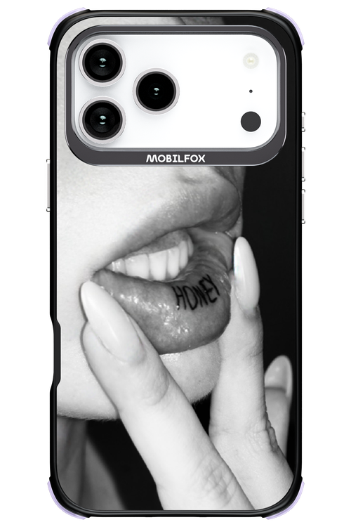 Lip Secret - Apple iPhone 17 Pro Max