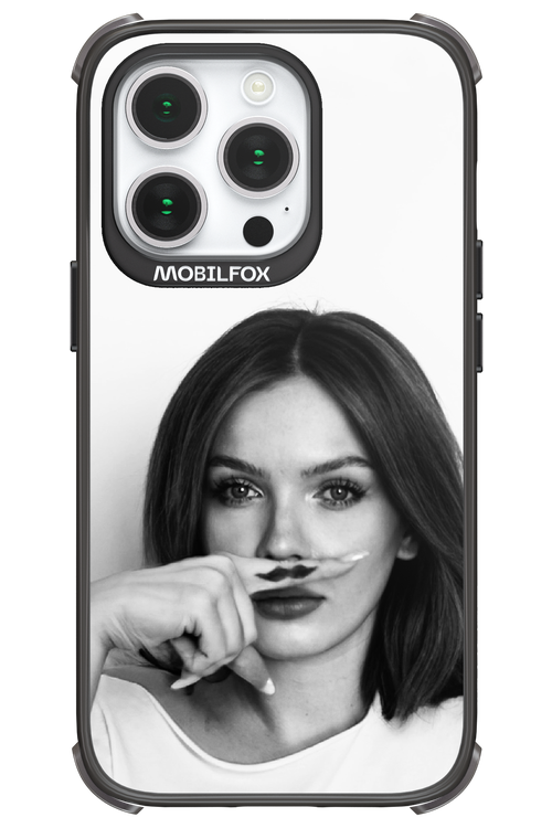 Soft Focus - Apple iPhone 14 Pro