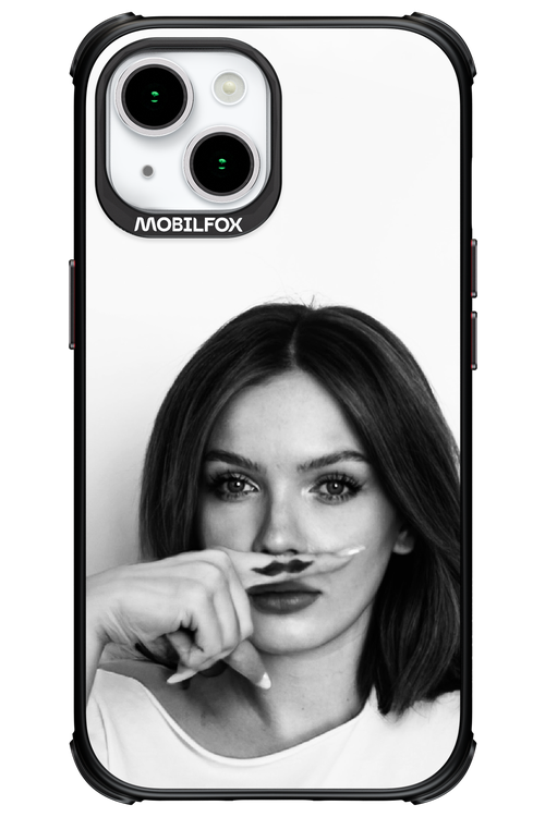 Soft Focus - Apple iPhone 15