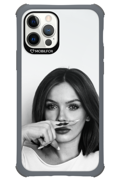 Soft Focus - Apple iPhone 12 Pro