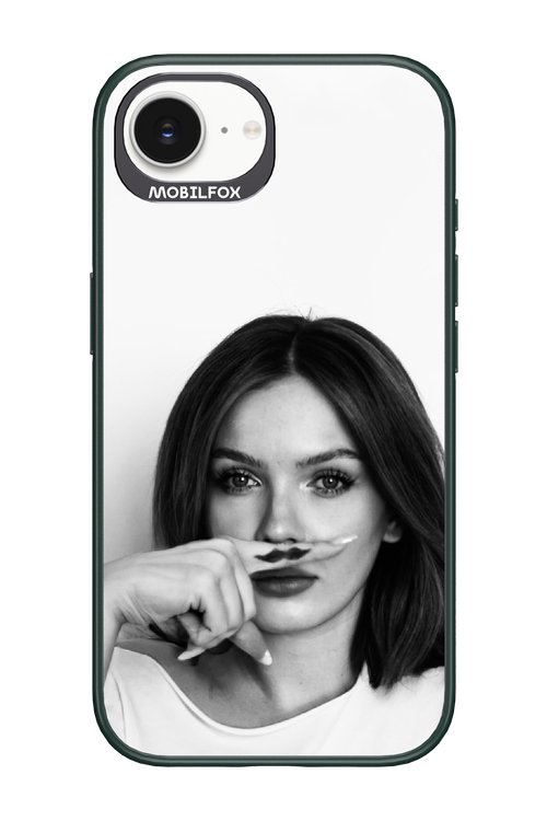 Soft Focus - Apple iPhone 16e