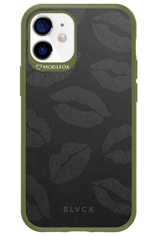 Dark Lips - Apple iPhone 12 Mini