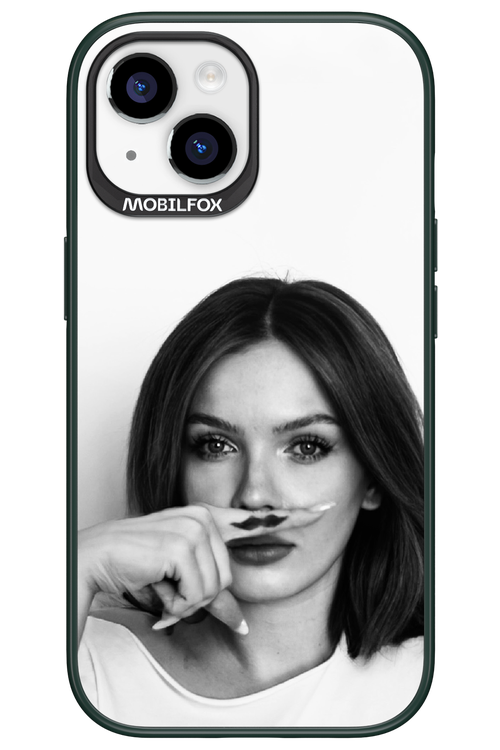 Soft Focus - Apple iPhone 15