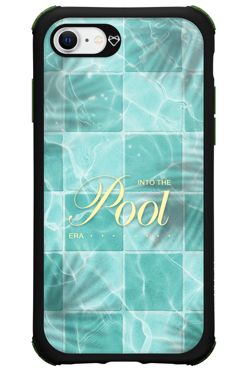 Into the Pool - Apple iPhone SE 2022