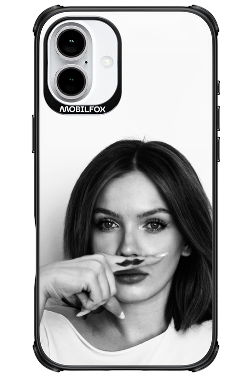 Soft Focus - Apple iPhone 16 Plus