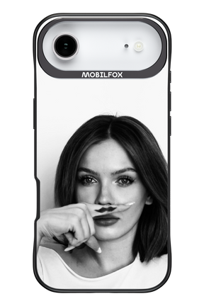 Soft Focus - Apple iPhone 17 Air