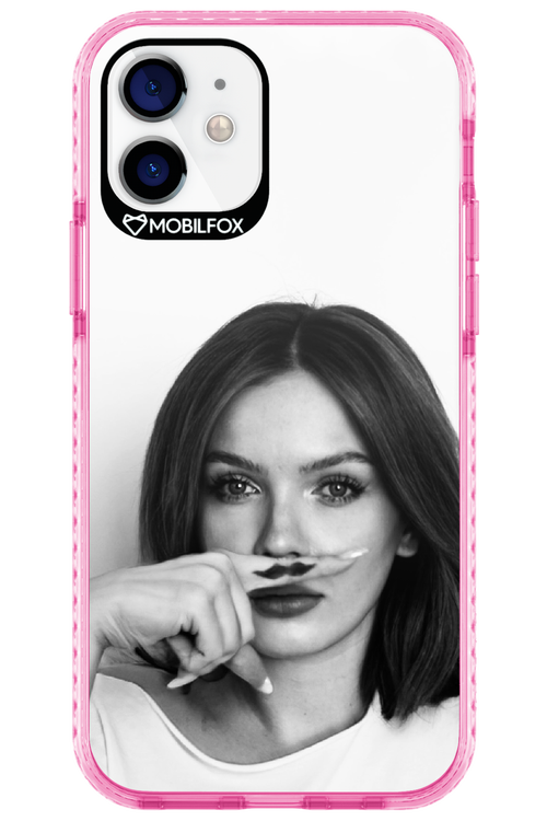 Soft Focus - Apple iPhone 12