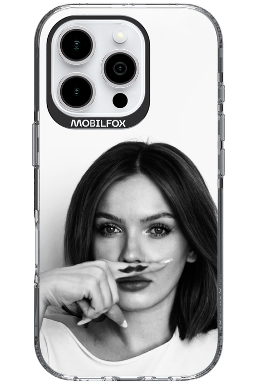 Soft Focus - Apple iPhone 16 Pro